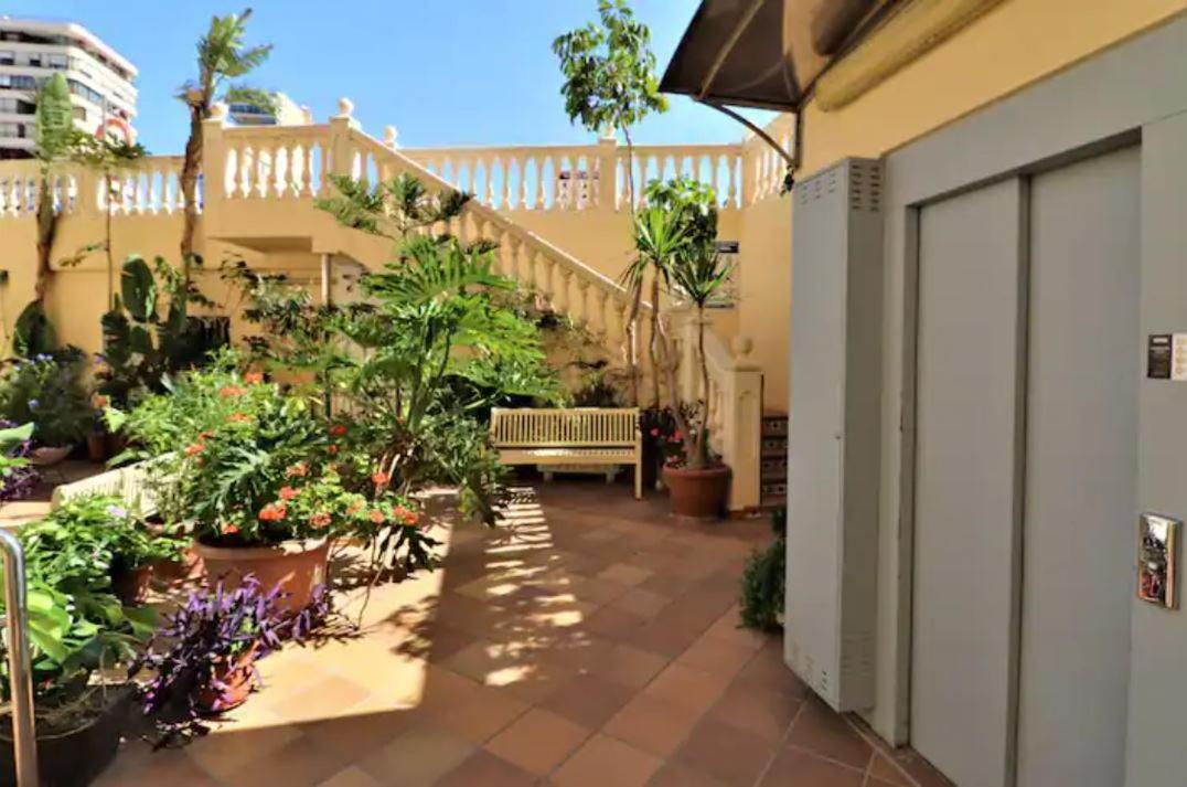 Precioso Apartamento A Estrenar En Primera Linea De Playa Benidorm Esterno foto